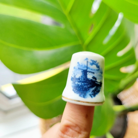 Vintage Classic Windmill Thimble - Picture 3 of 8